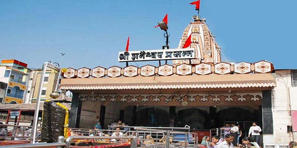 Shani Shignapur Temple