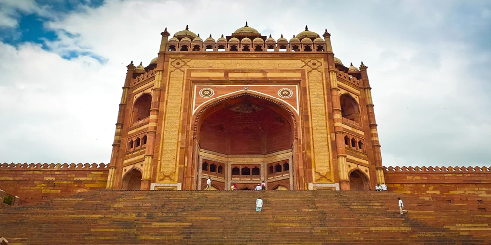 One Day Ghaziabad to Agra Trip by Cab