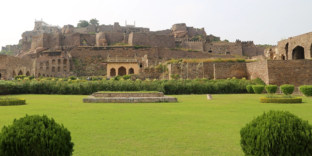 One Day Hyderabad Local Sightseeing Trip by Cab