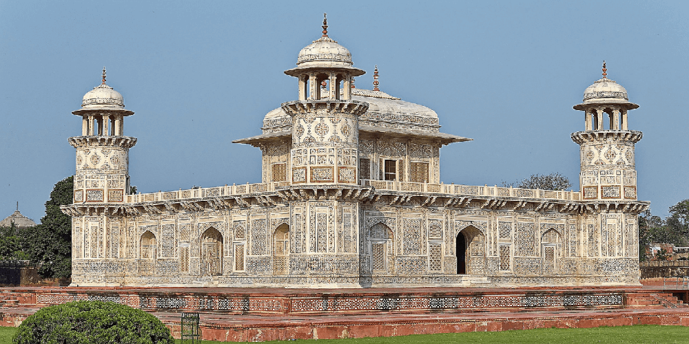 One Day Faridabad to Agra Trip by Cab